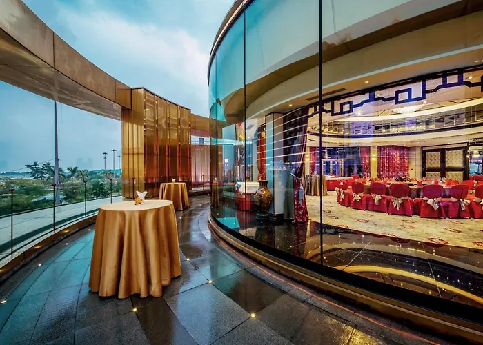Lisboa Hotel 5*