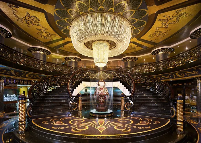 Lisboa Hotel 5*