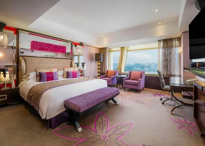 Lisboa Hotel 5*
