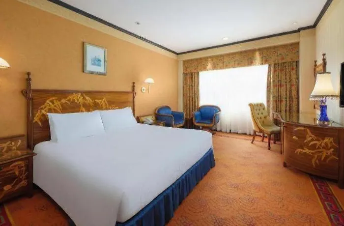 Lisboa Hotel 5*