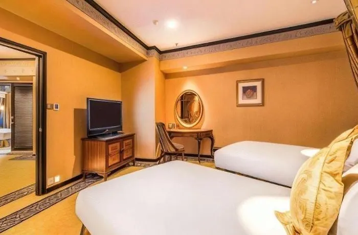 Lisboa Hotel 5*